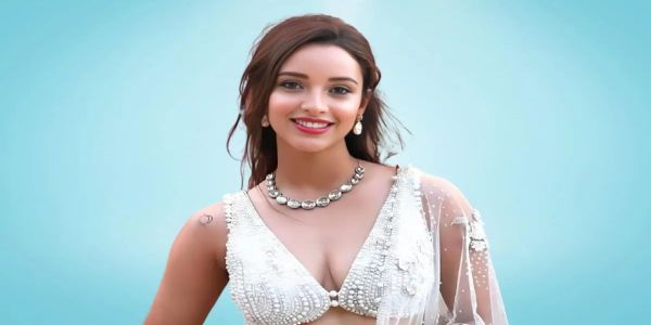 साक्षात्कार: मेरे लिए किरदारों में विविधता ही असली संतुलन और रचनात्मक ऊर्जा का स्रोत : तृप्ति डिमरी