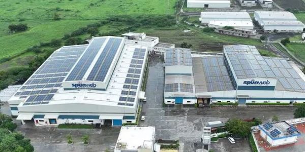 स्टॉक मार्केट में स्पनवेब की मजबूत एंट्री, लिस्टिंग के बाद लगा अपर सर्किट