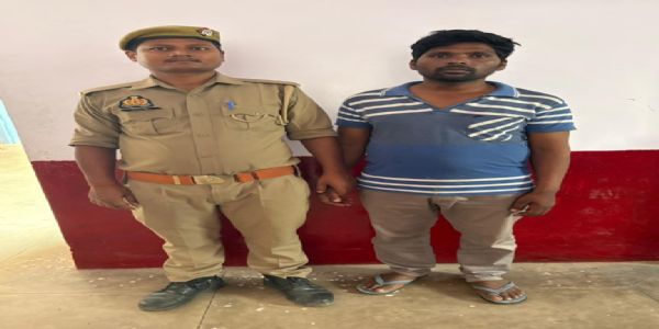 जालौन में 25 हजार का इनामी गिरफ्तार, अवैध हथियार बरामद