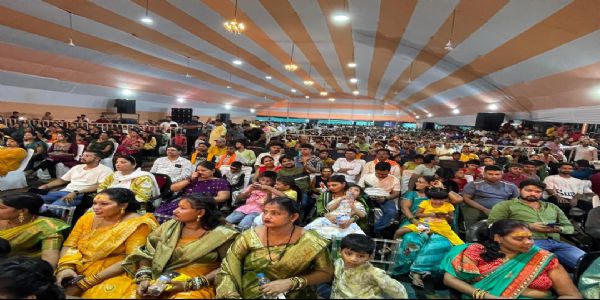 सोमवारी पर रितेश और सिद्धि की भक्ति गीतों पर झूमे श्रद्धालु