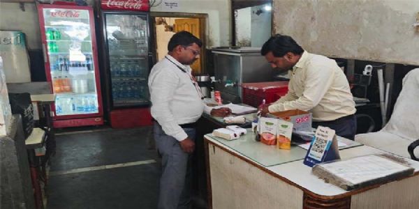 नकली खोवा एवं मिठाइयों जांच के लिए दुकानों पर औचक निरीक्षण