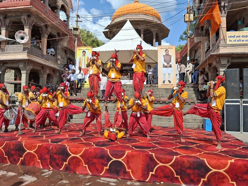 मनमोहक प्रस्तुति