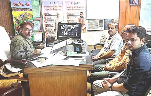 सोनीपत: उप कृषि   निदेशक डॉ. पवन शर्मा बैठक  में