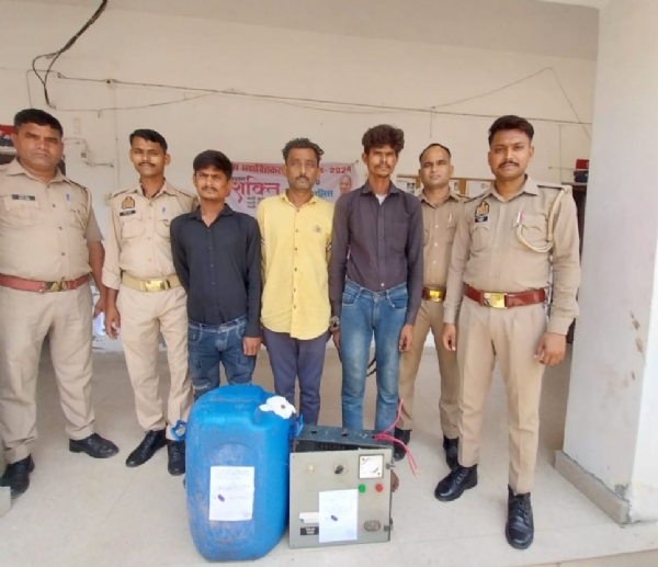 पुलिस की गिरफ्त में आरोपी