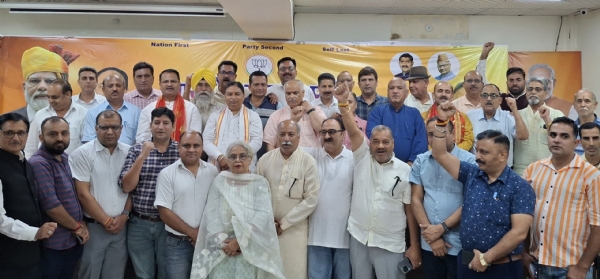 सत शर्मा ने भाजपा प्रकोष्ठों से जम्मू और कश्मीर दोनों क्षेत्रों में अपनी पहुँच बढ़ाने का आग्रह किया