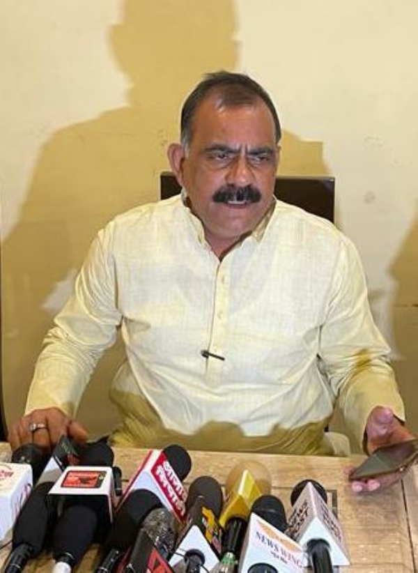 आलोक दुबे की फाइल फोटो