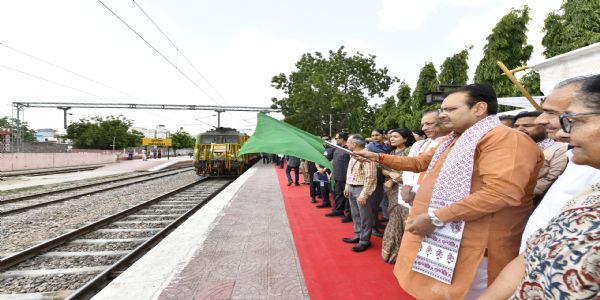 श्रद्धा-सेवा और सम्मान की यात्रा -वरिष्ठ नागरिक तीर्थ यात्रा को सीएम भजनलाल ने दिखाई हरी झंडी