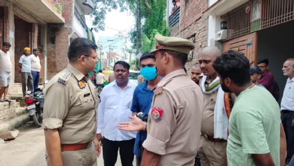 मौके पर पुलिस टीम