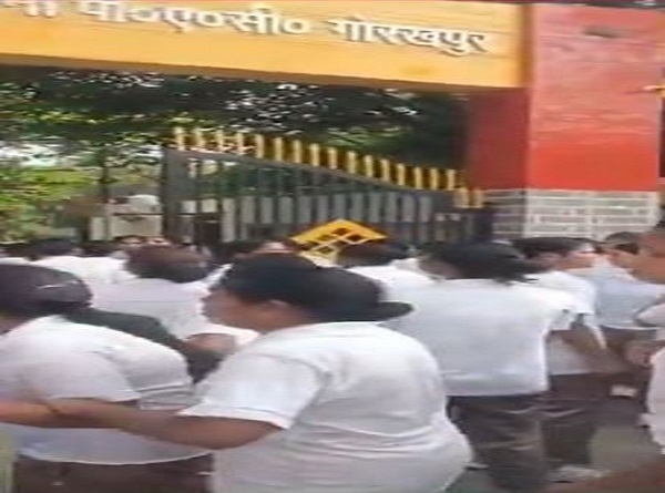 महिला रिक्रूट्स से