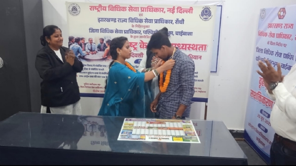 आपसी मतभेद बुलाकर पुणे मिले एक जोड़े