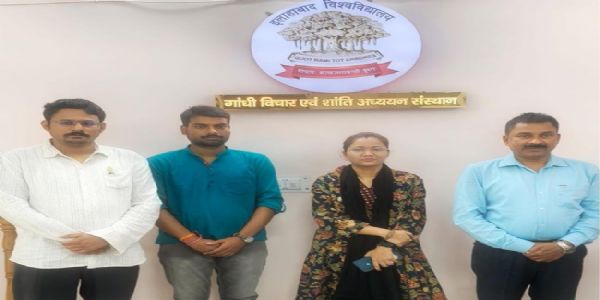 इविवि: गांधी विचार एवं शांति अध्ययन के प्रथम बैच के छात्र दिव्यांश सिंह का यूजीसी-नेट में चयन