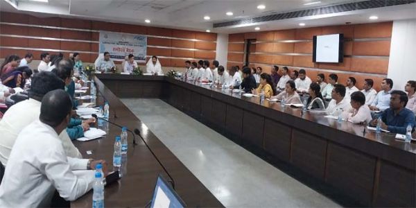 जनस्वास्थ्य के हित में खाद्य एवं औषधि प्रशासन की समीक्षा बैठक आयोजित