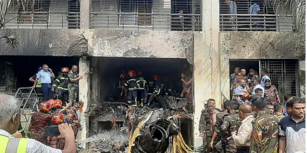 बांग्लादेश सैन्य विमान हादसे में घायलों के इलाज के लिए भारत भेज रहा बर्न विशेषज्ञ चिकित्सकों का दल
