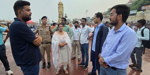 मेला क्षेत्र की सफाई करने के निर्देश
