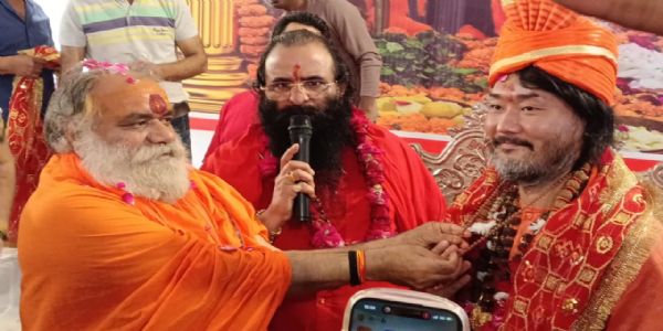 जापान के स्वामी बाल कुम्भ मुनि बनेंगे निरंजनी अखाड़े के महामंडलेश्वर