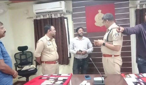 कोरबा पुलिस ने 130 लोगों के गुम मोबाइल किए बरामद, मालिकों को लौटाया गया