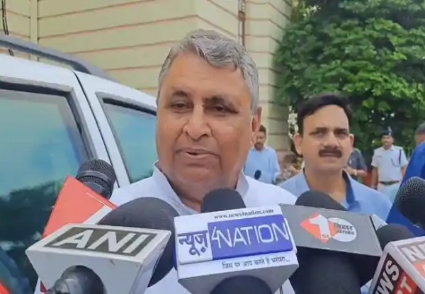 मंती विजय चाैधारी््र