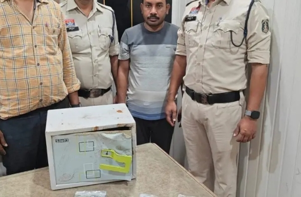 पुलिस के गिरफ्त में आरोपी