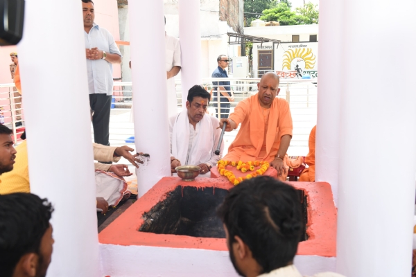 सावन शिवरात्रि को मानसरोवर मंदिर में हवन के साथ पूर्ण हुआ रुद्राभिषेक का अनुष्ठान*