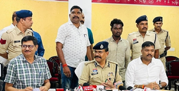 हिरासत में लिया गया शातिर चोर अशोक चंद्रवंशी उर्फ मुस्सू