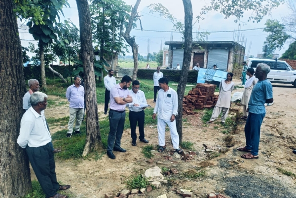 जांच करते