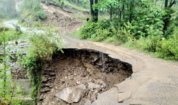 जालली क्षेत्र में आफ़त की बारिश: गनोली में एक मकान क्षतिग्रस्त, भटकोट में कई मकान खतरे की जद में