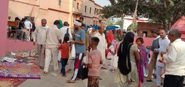 हरियाली अमावस्या पर पिंडारा तीर्थ पर पिंडदान करवाने के लिए पहुंचे श्रद्धालु।