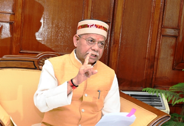 राज्यपाल प्रेस वार्ता के दौरान