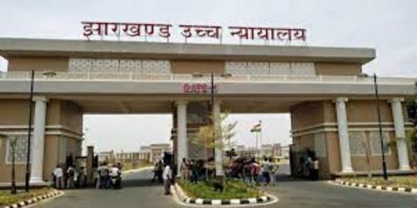 बाढ़ प्रभावित 795 लोगों को आवास नहीं देने पर हाईकोर्ट ने मांगा सरकार से जवाब