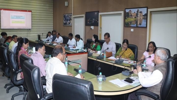शिक्षा विभाग के अधिकारियों की बैठक