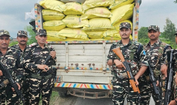 अररिया फोटो:एसएसबी ने किया यूरिया जब्त