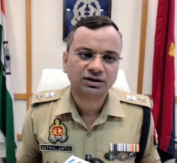 कांवड़ यात्रा को लेकर जानकारी देते वरिष्ठ पुलिस अधीक्षक सतपाल अंतिल।