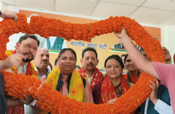 सत शर्मा ने कठुआ और सांबा भाजपा बैठकों में संगठनात्मक मजबूती पर ज़ोर दिया