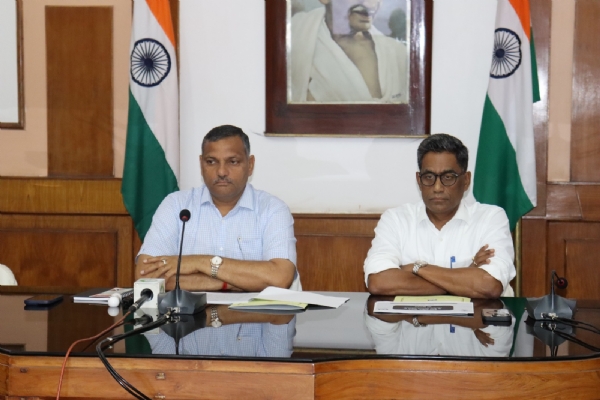 डीजिटल नवाटार के उद्धाटन मौके पर बिहार सरकार में मुख्य सचिव और विकास आयुक्त एक साथ