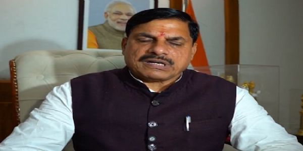 मप्रः पीएमश्री एयर एम्बुलेंस सेवा हुई लाभकारी, सिंगरौली के गंभीर रोगी को एम्स भोपाल में किया भर्ती