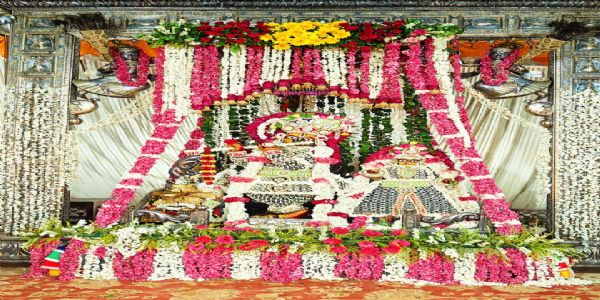 गोविंद देवजी मंदिर में हरियाली तीज महोत्सव रविवार को:अखंड सुख-सौभाग्य की कामना के साथ होगा गायत्री महायज्ञ