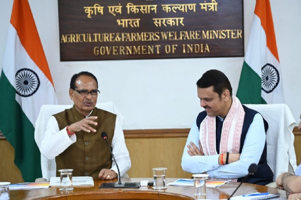देवेन्द्र फड़णवीस ने की शिवराज सिंह चौहान से मुलाकात