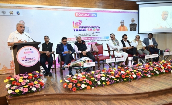 मुंबई में रोडशो के जरिए योगी सरकार ने दिखाई औद्योगिक ताकत