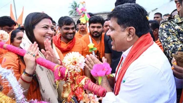 पंडरिया विधायक भावना बोहरा के कांवड़ यात्रा के दाैरान उपमुख्‍यमंत्री शर्मा ने की मुलाकात