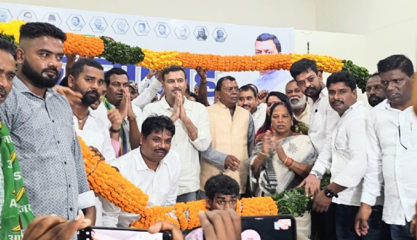 मिलन समारोह में सुदेश सहित अन्‍य नेता