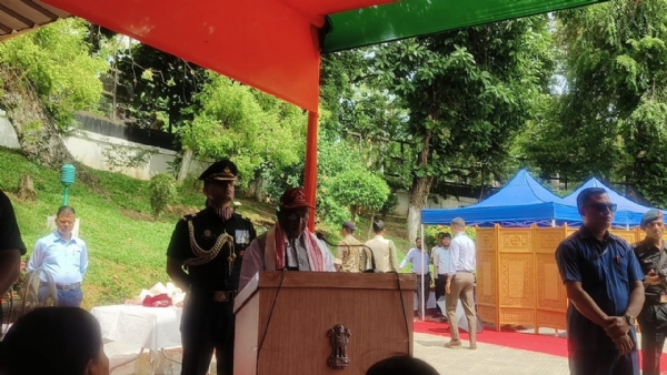 गुवाहाटी में आयोजित कारगिल विजय दिवस समारोह की तस्वीर।