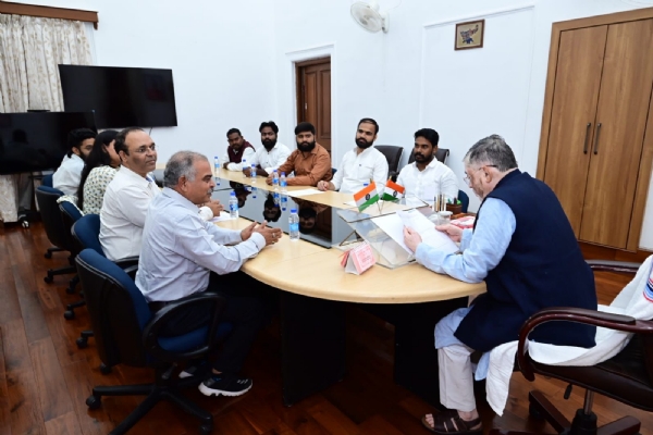 राज्‍यपाल से मिलते एबीवीपी के पदाधिकारी