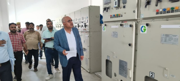 कानपुर में जिलाधिकारी ने हैलेट परिसर में निर्माणाधीन 33/11केवी उपकेंद्र का किया निरीक्षण का छायाचित्र