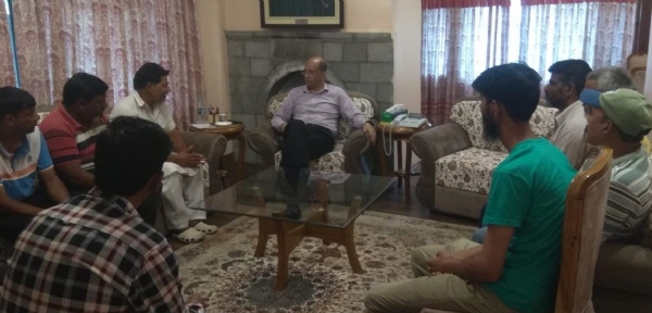 मुख्यमंत्री के सलाहकार ने सफाई कर्मचारियों के प्रतिनिधियों से मुलाकात की, जायज़ मांगों पर कार्रवाई का दिया आश्वासन