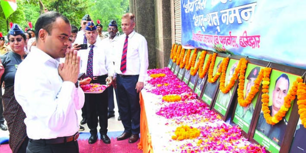 शौर्य दिवस पर शहीद परिजन किए सम्मानित