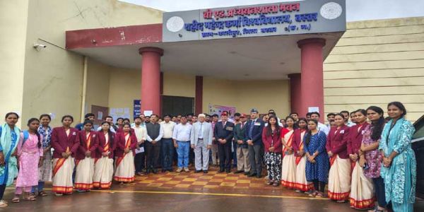 शहीद महेन्द्र कर्मा विवि में कारगिल विजय दिवस पर सैनिकों के बलिदान काे किया स्मरण
