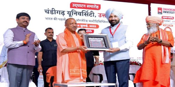 सीएम योगी के मार्गदर्शन पर चंडीगढ़ विश्वविद्यालय उत्तर प्रदेश में भी बहाएगा ज्ञान की गंगा : सतनाम सिंह संधू