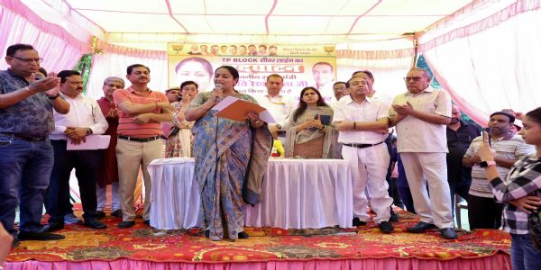 मुख्यमंत्री ने की शालीमार बाग में विकास कार्यों की शुरूआत, बोलीं- समस्याओं के समाधान को लेकर सरकार गंभीर