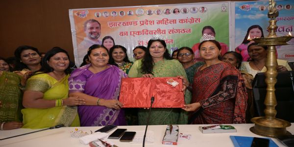 महिलाओं की संगठन में भागीदारी से ही राजनीति में बढेगी हिस्सेदारी : मंत्री