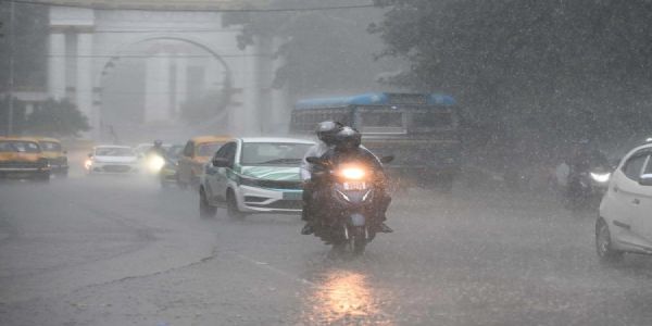 बंगाल में फिर बिगड़ेगा मौसम, पूरे हफ्ते बारिश का अलर्ट